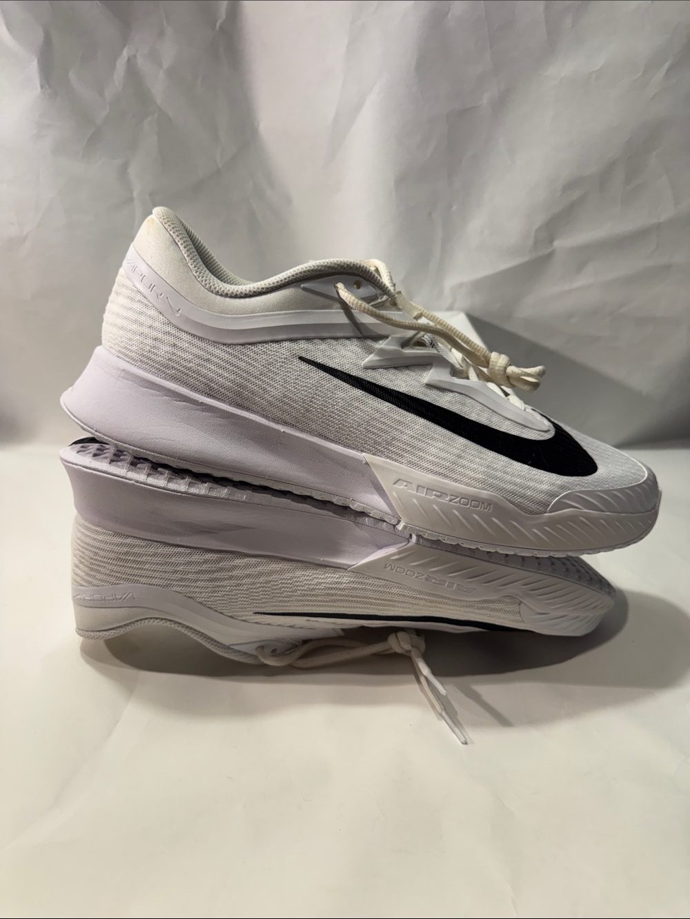 NikeCourt Air Zoom Vapor Pro 2 Tennis Shoes White Black Men’s 12
Gently used